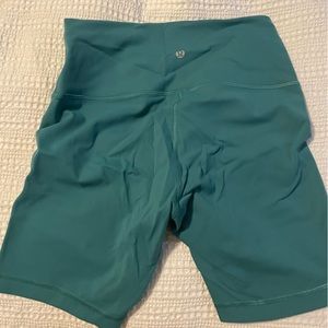 Lululemon biker shirt 7’, never worn